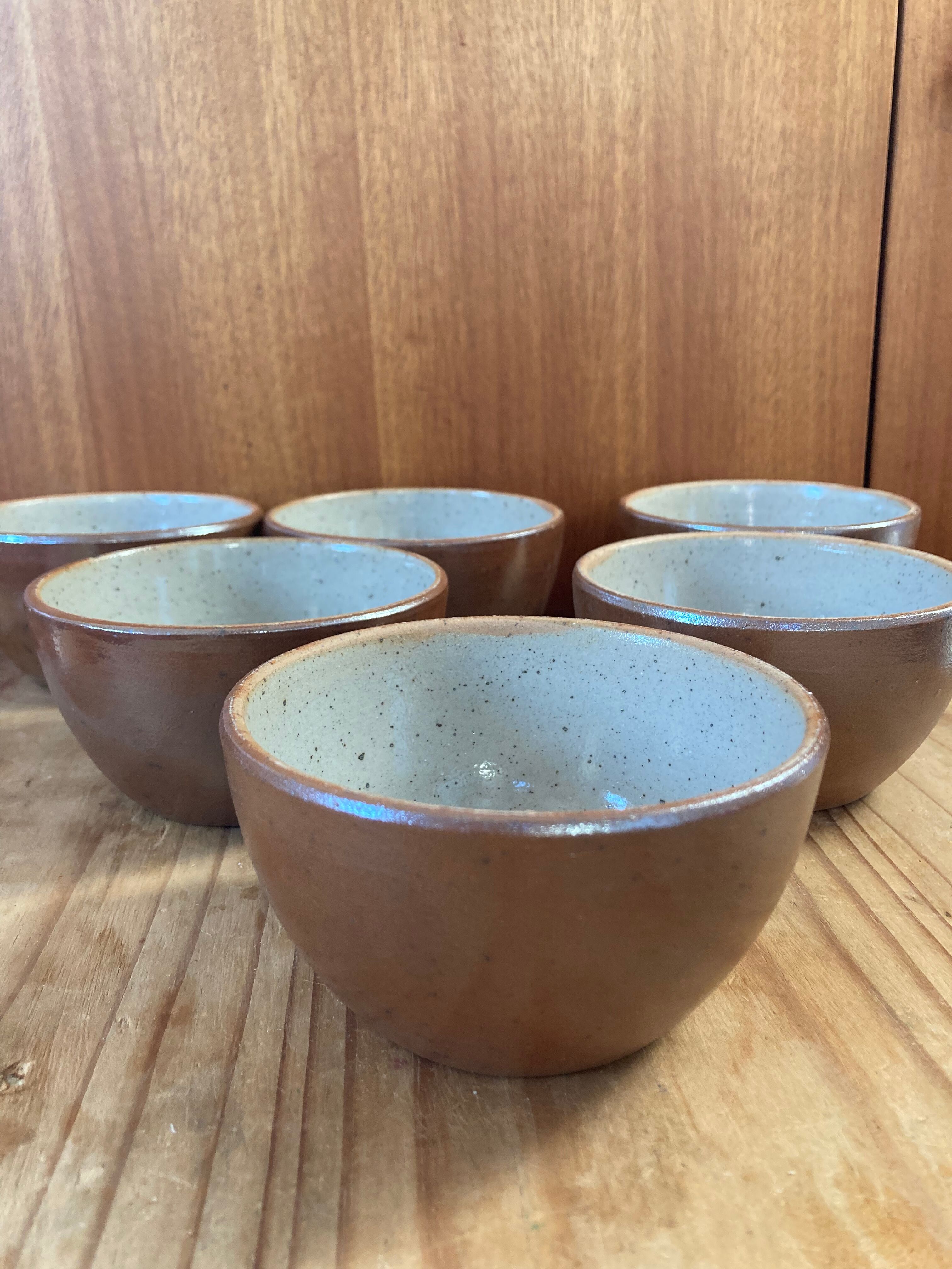 6 stoneware bowls