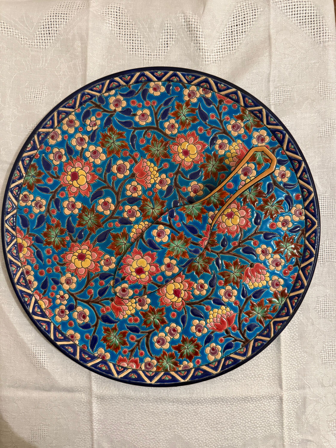 Dish and pie server in Longwy enamel.