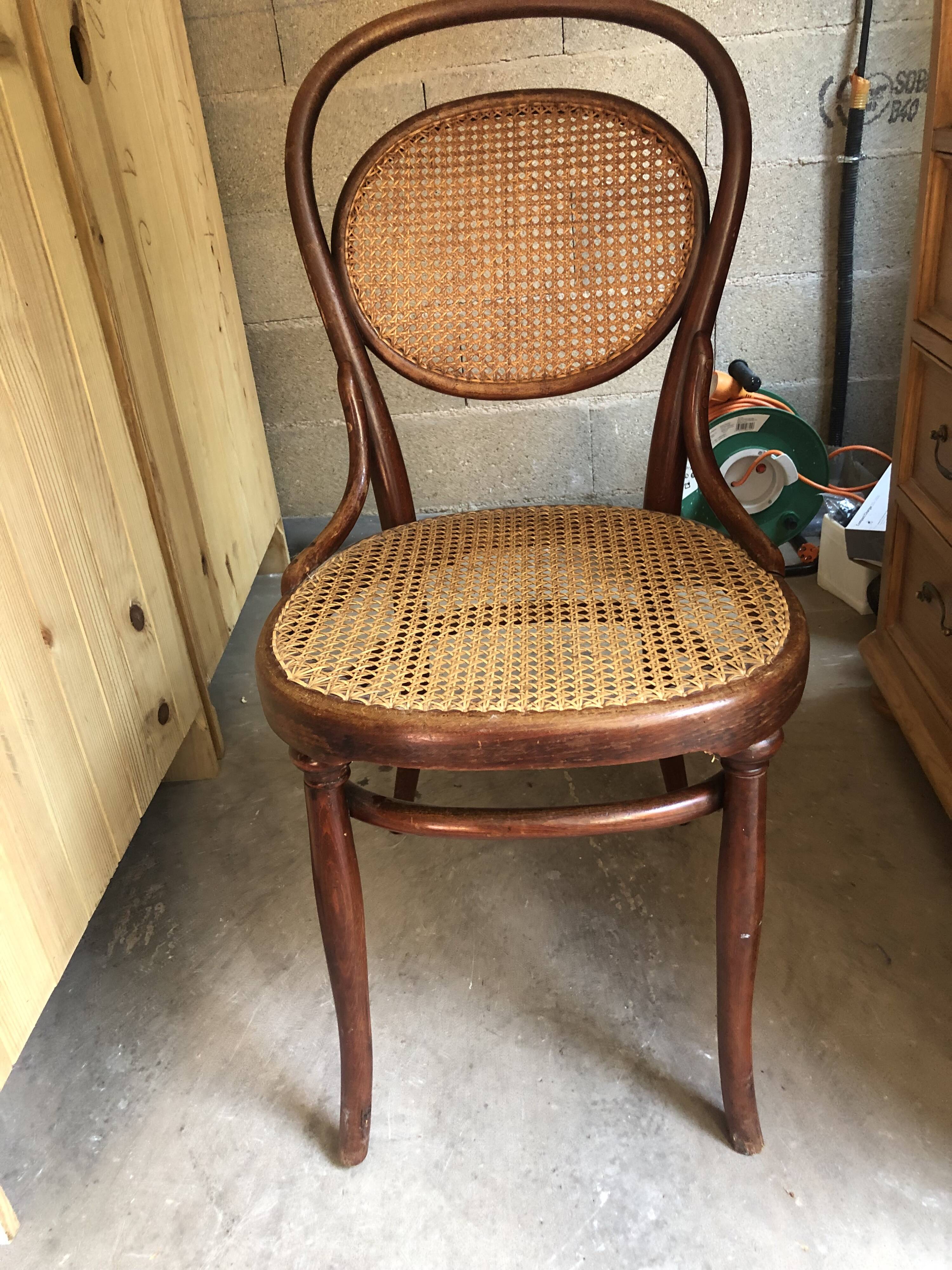 Thonet Bistrot Chairs n°11