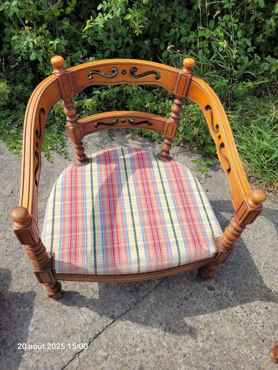 2 wooden armchairs by Giorgetti from the Gallery series from the 1970s.