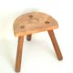 Tabouret demi-lune