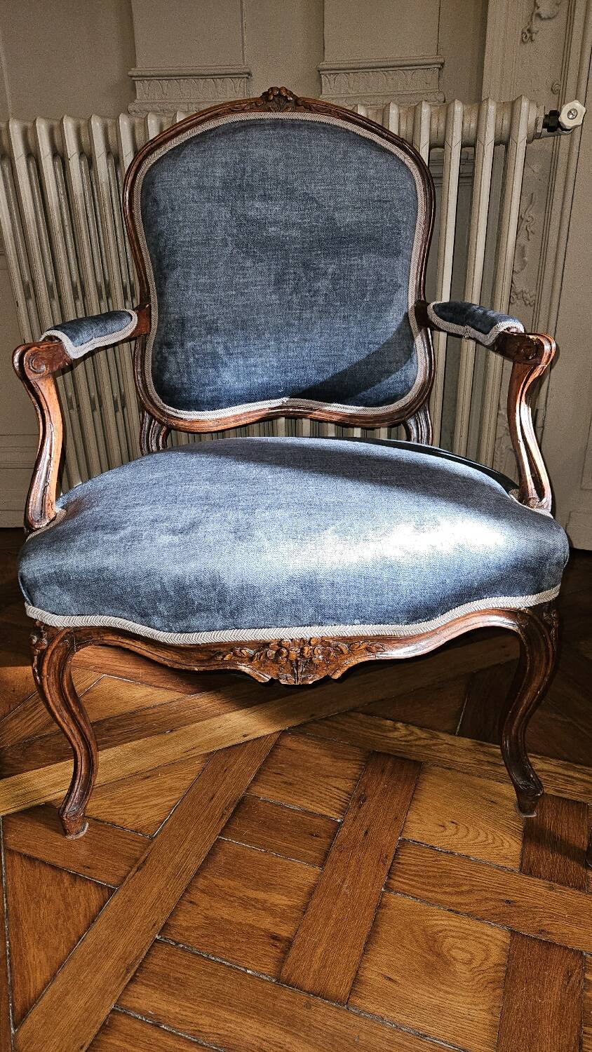 set of 4 Louis XV armchairs with queen's backs
