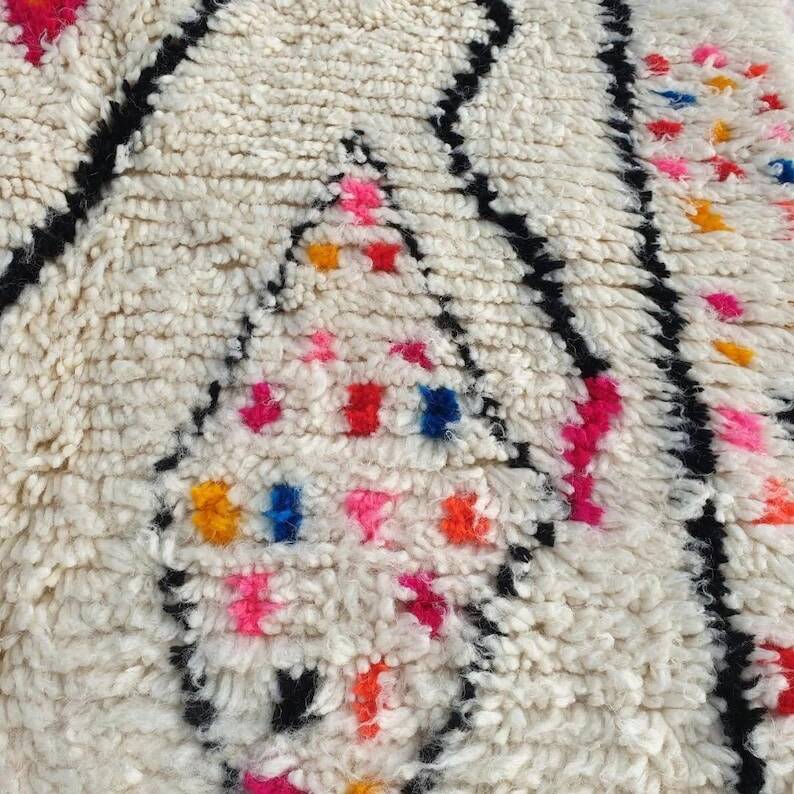 Berber rug in natural wool 250cm x 150cm