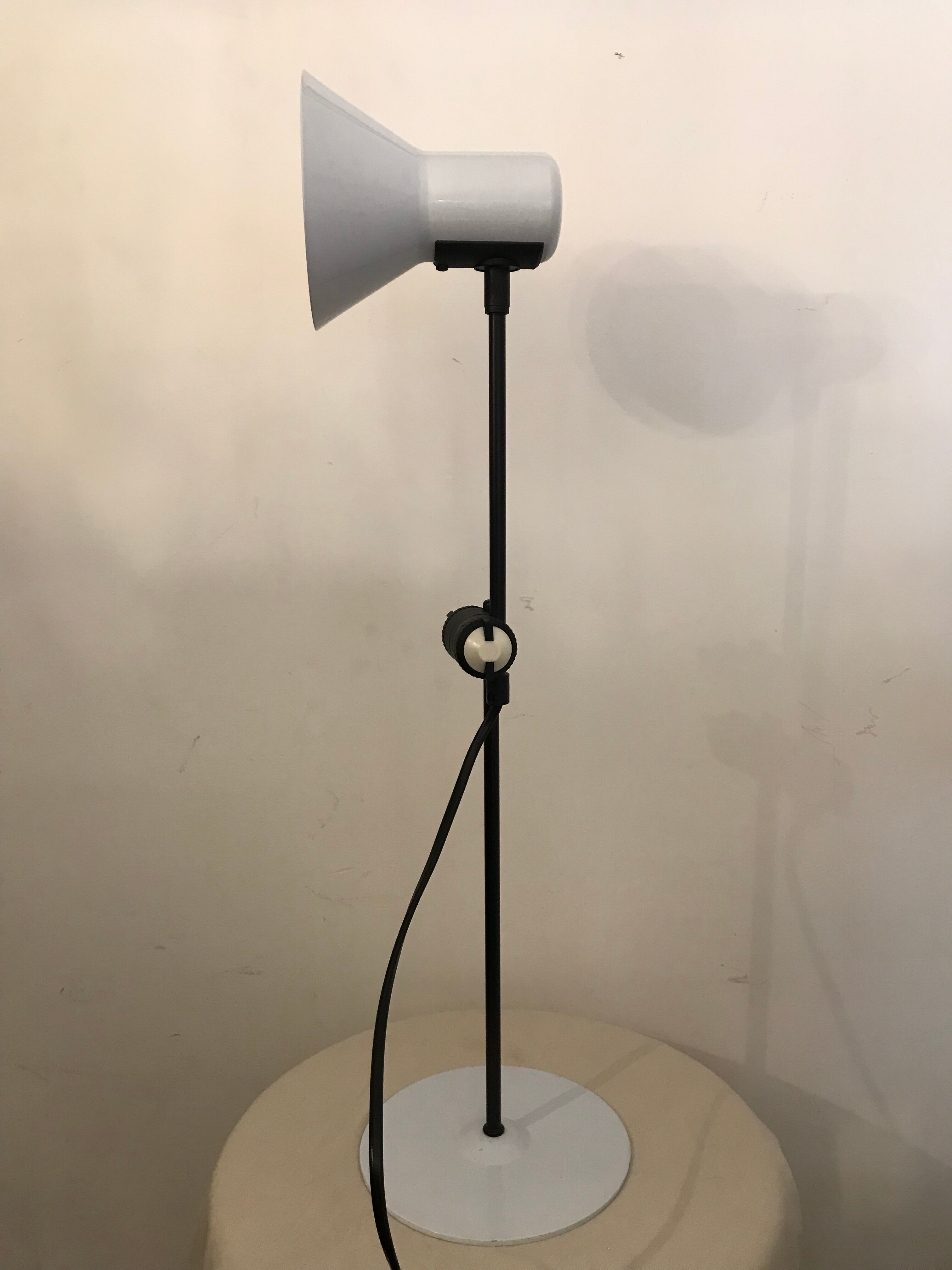 Lampe blanche Veneta Lumi