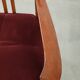 Chaise de salle à manger design Art Nouveau / Jugendstil avec revêtement en tissu rouge.