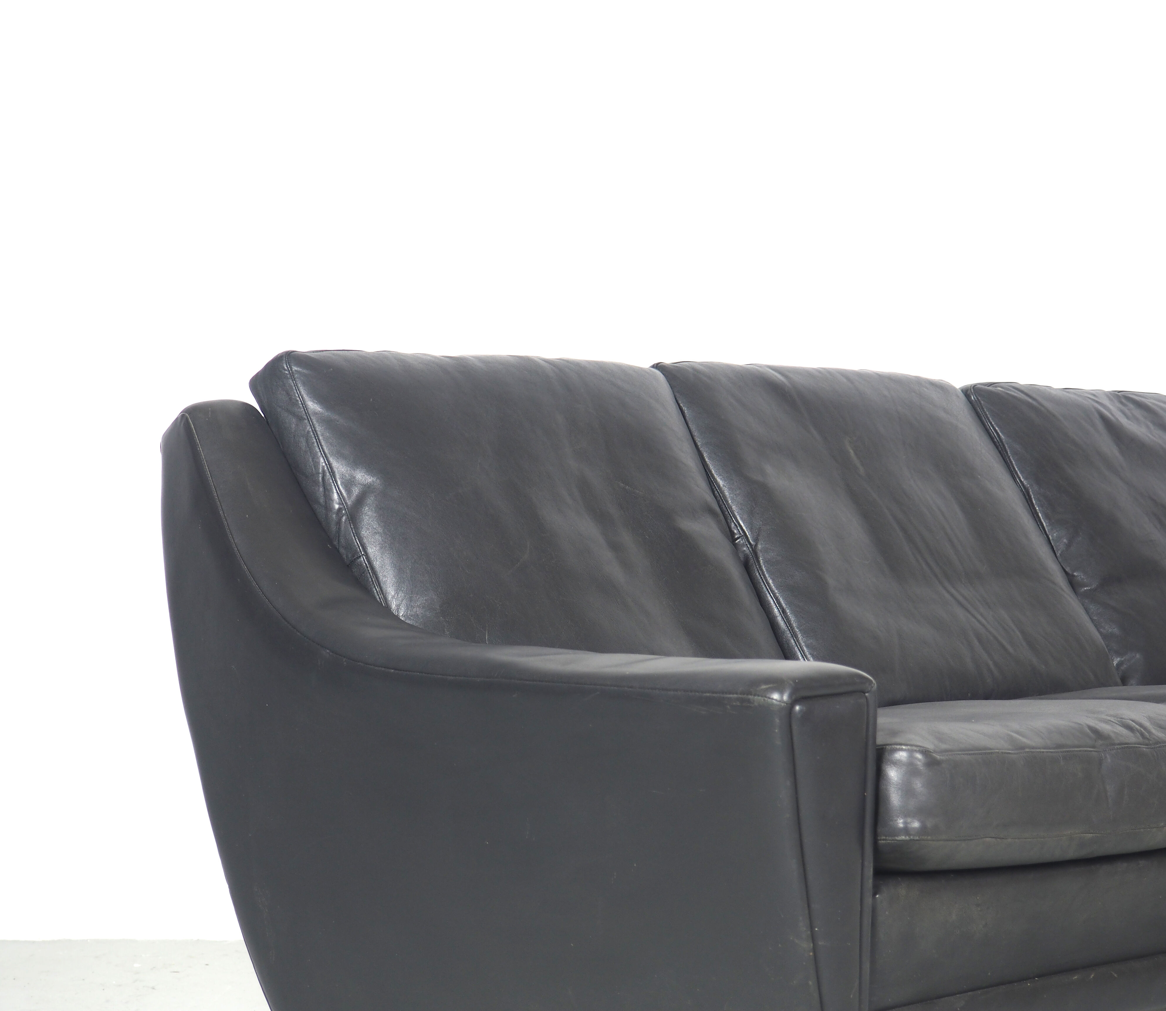 3 seater sofa in black leather, 1960