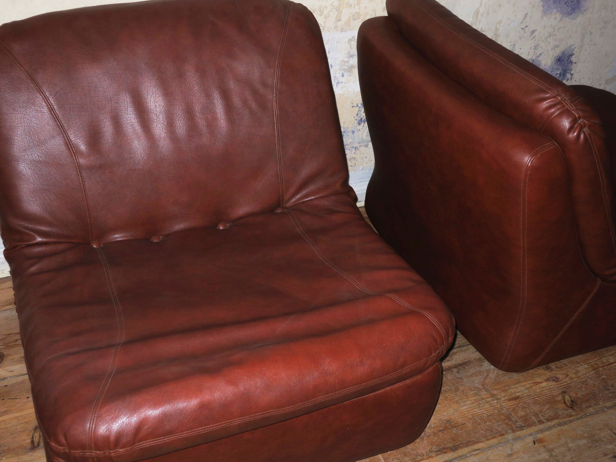 Pair of Mid-Century Leather Modular Lounge Chairs, 1970