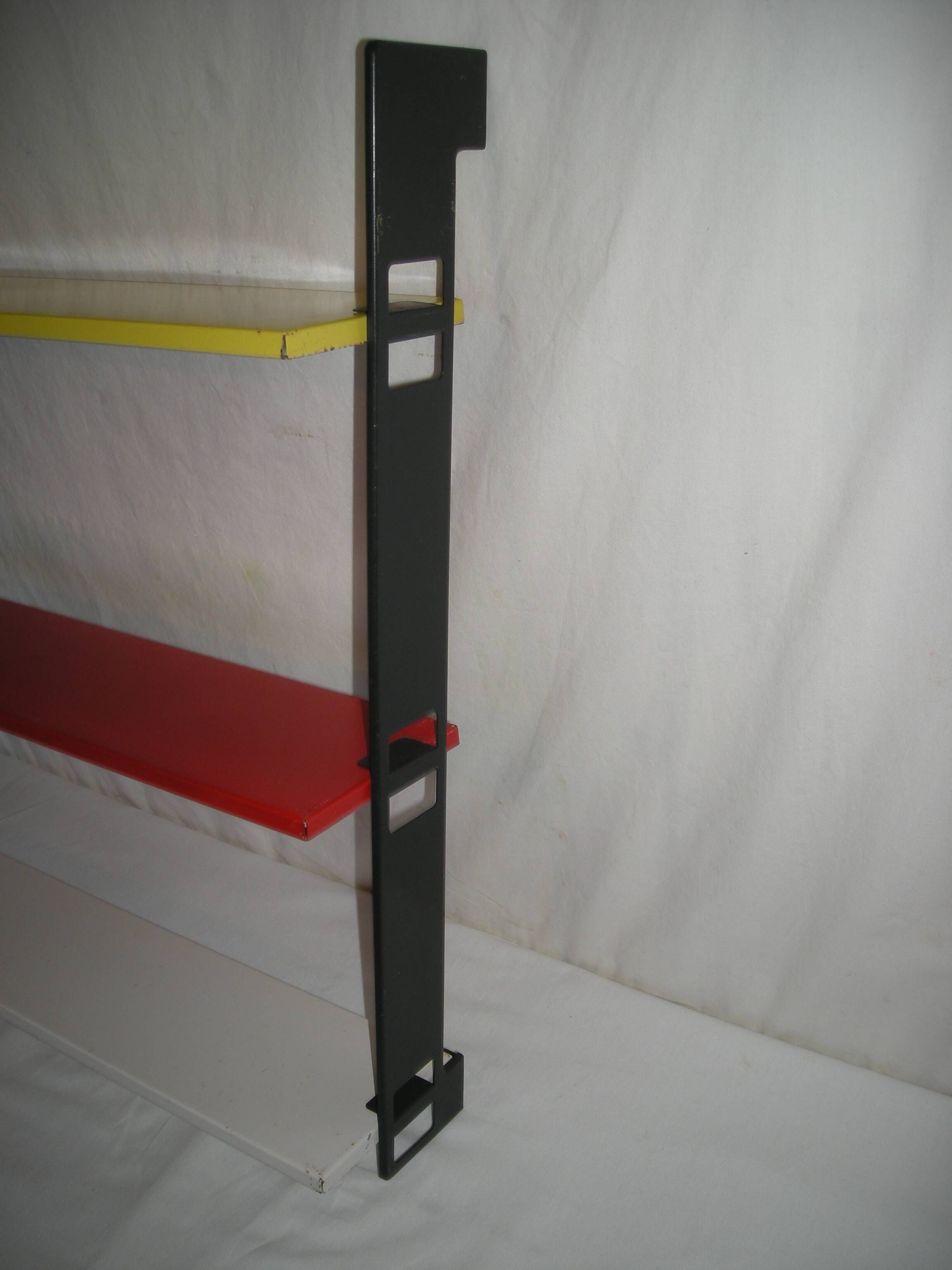 Etagère murale Tomado des années 50