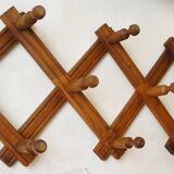 Wall coat rack "accordion" in solid wood