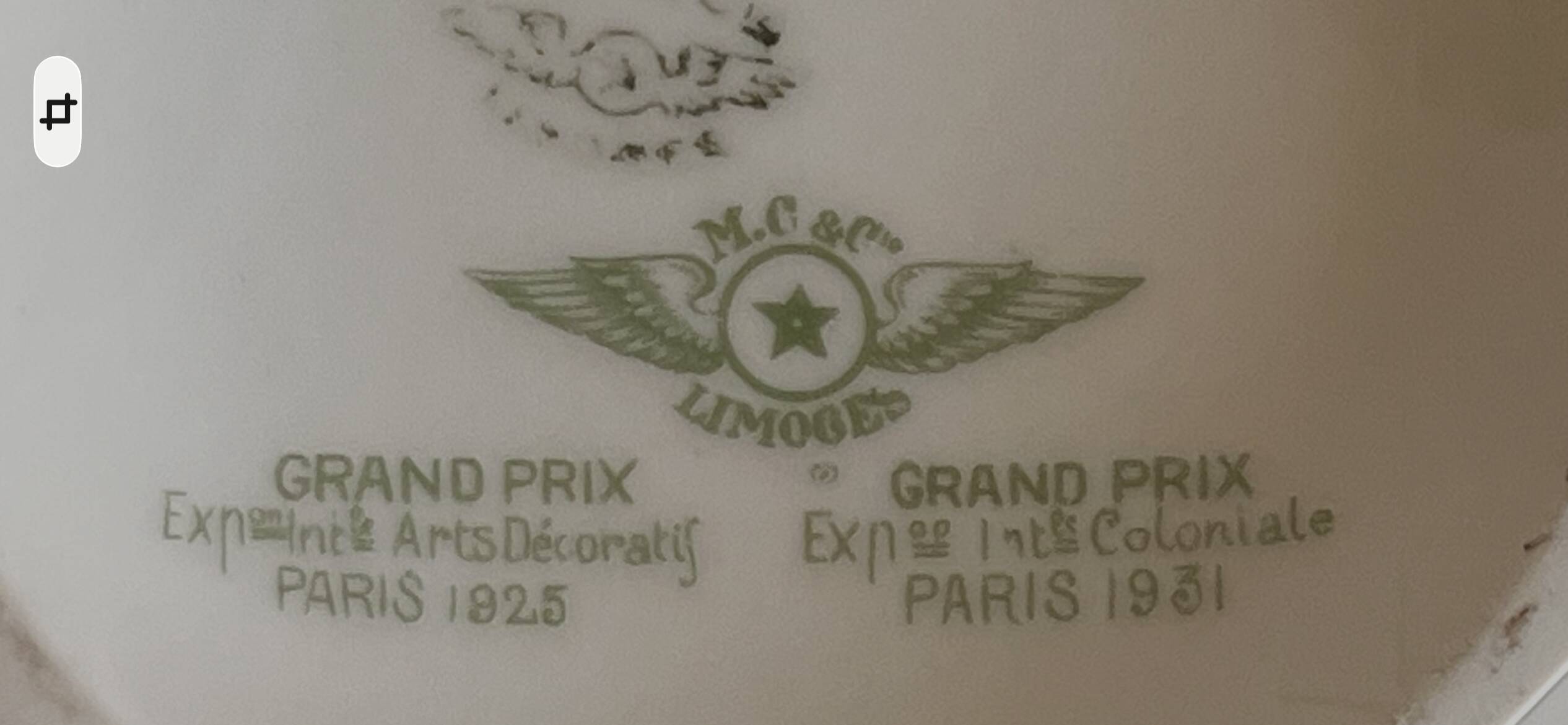 Sugar bowl / Sweet jar