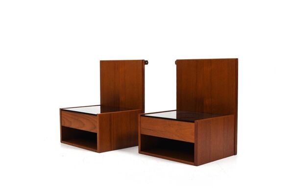 Paire de tables de chevet suspendues en teck par Hans Wegner pour Getama