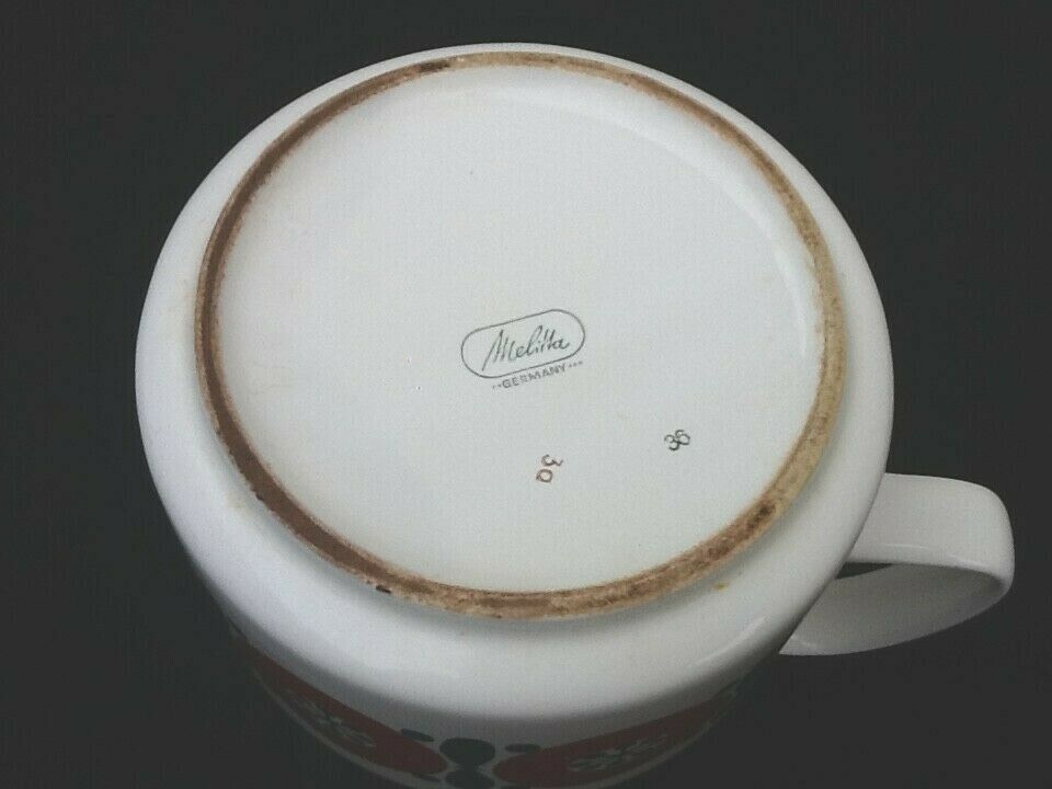 1970s melitta coffee maker (porcelain germany) retro décor, bright red and green