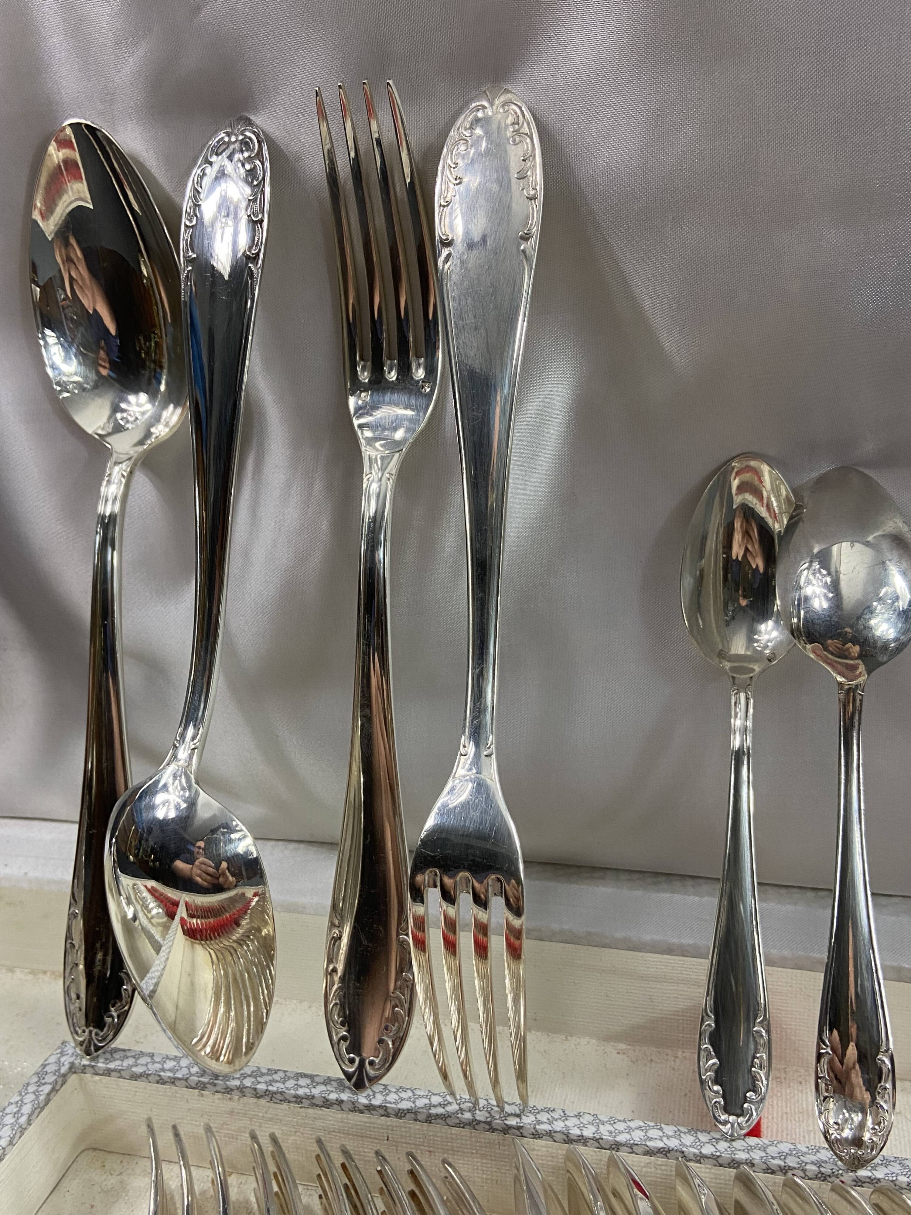 Louis XV style silver plated metal cutlery set