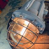 Industrial lamp to lay