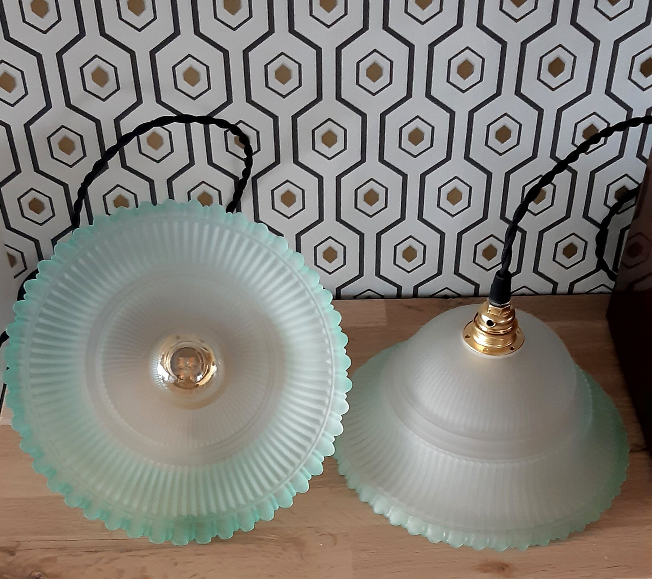 Vintage glass suspension