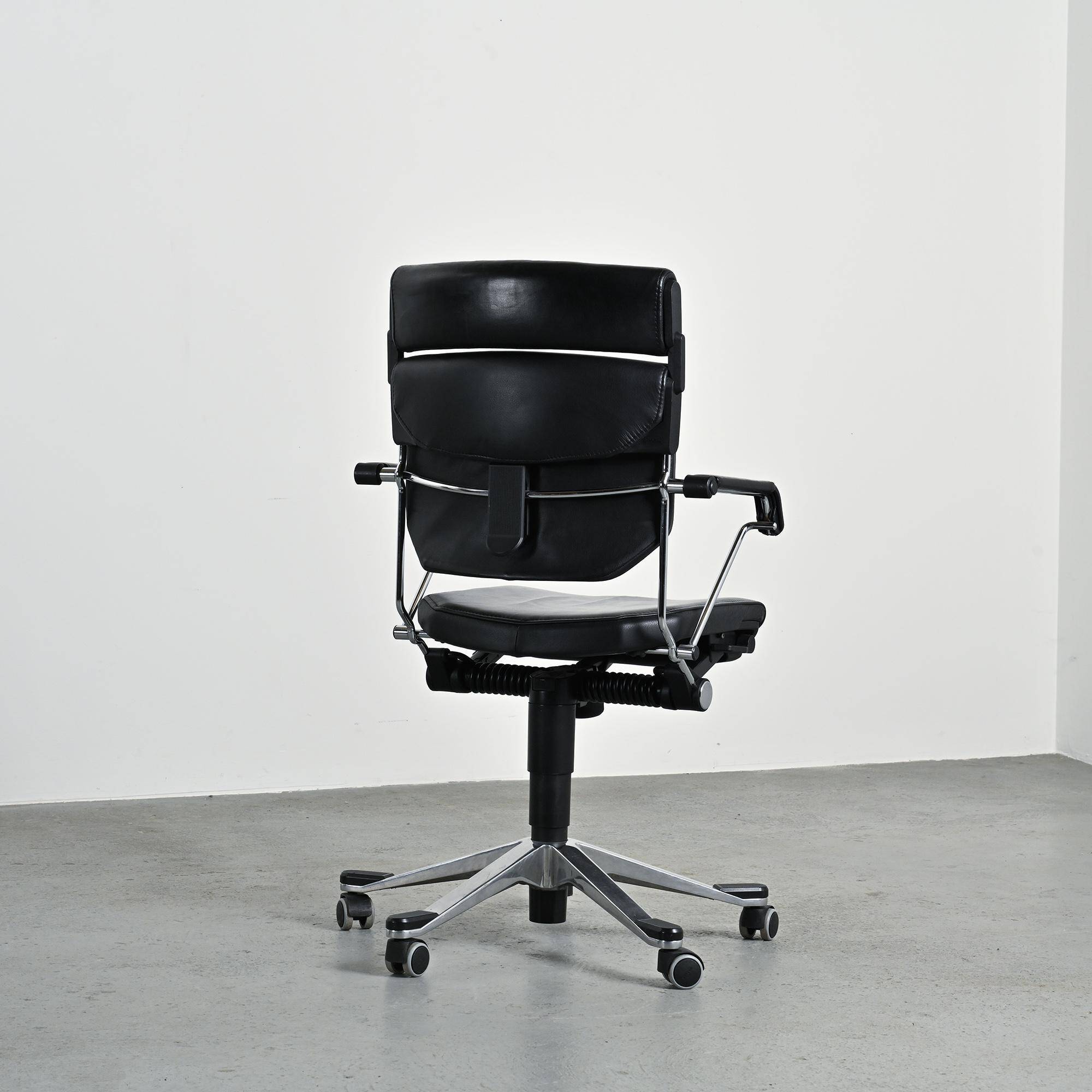Fauteuil de bureau Giroflex 33 par Giroflex Suisse, début des années 1970