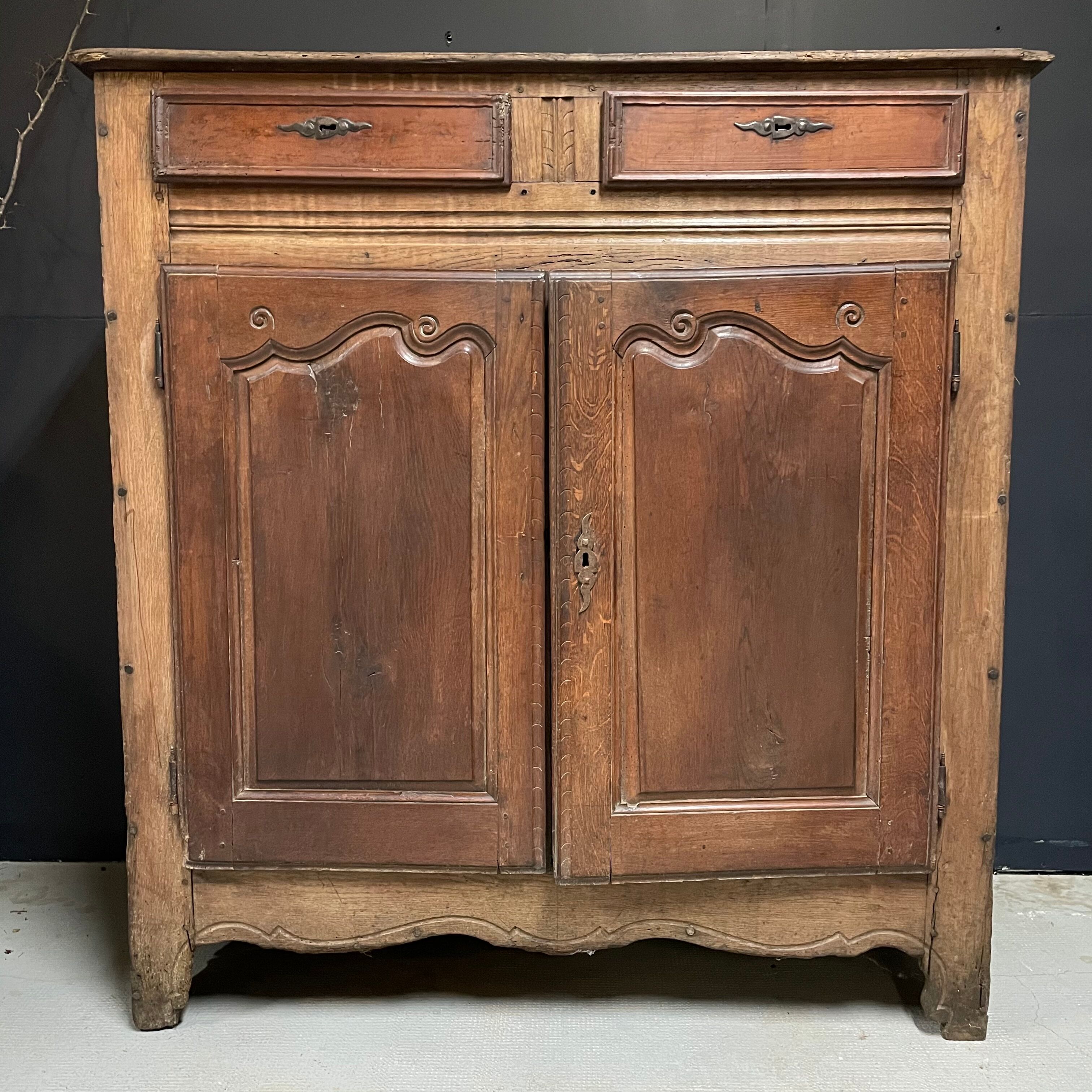 Buffet ancien XVIII Louis XV bois massif art populaire campagne enfilade meuble