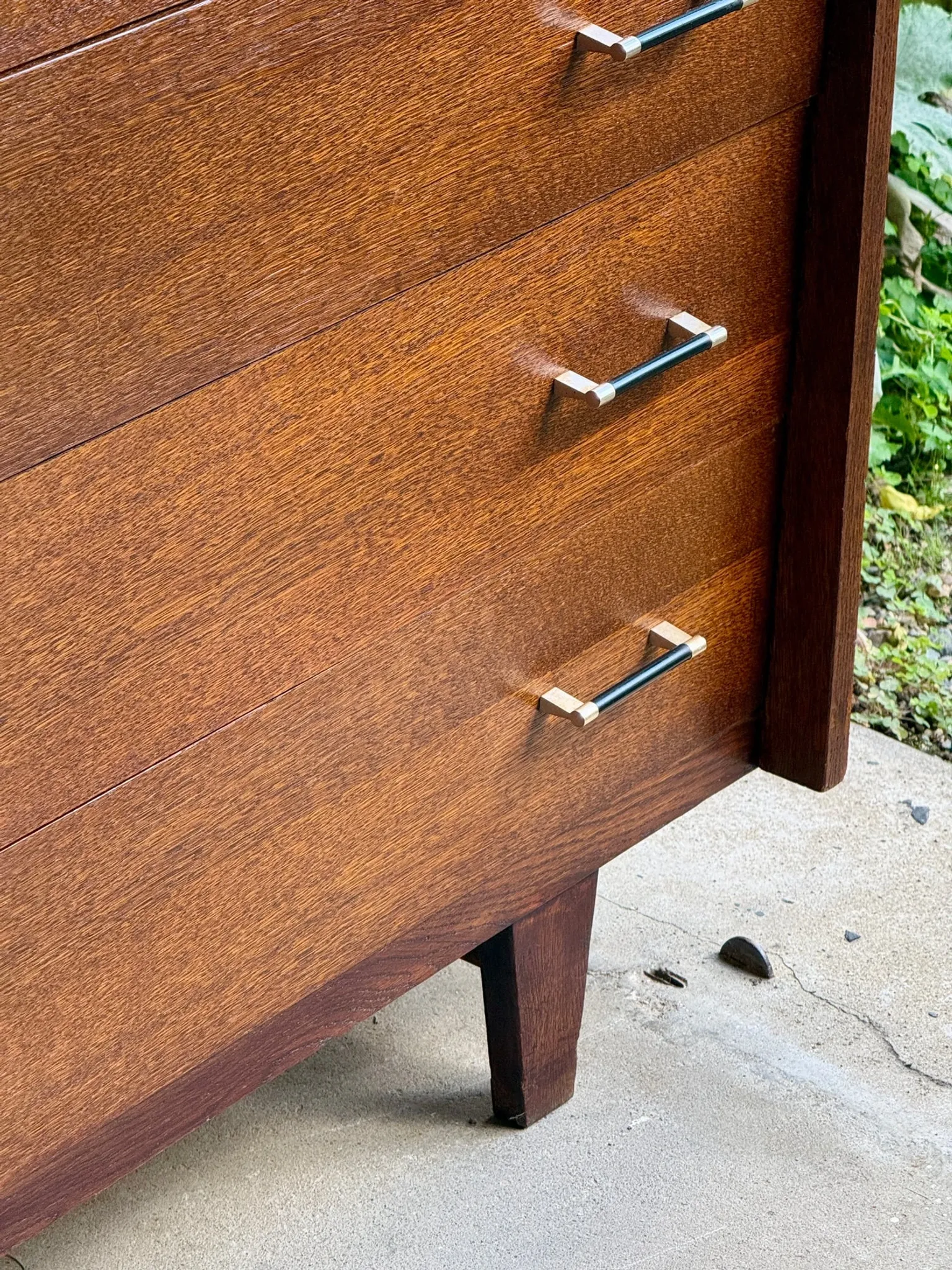 Commode style mid-century