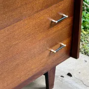 Commode style mid-century