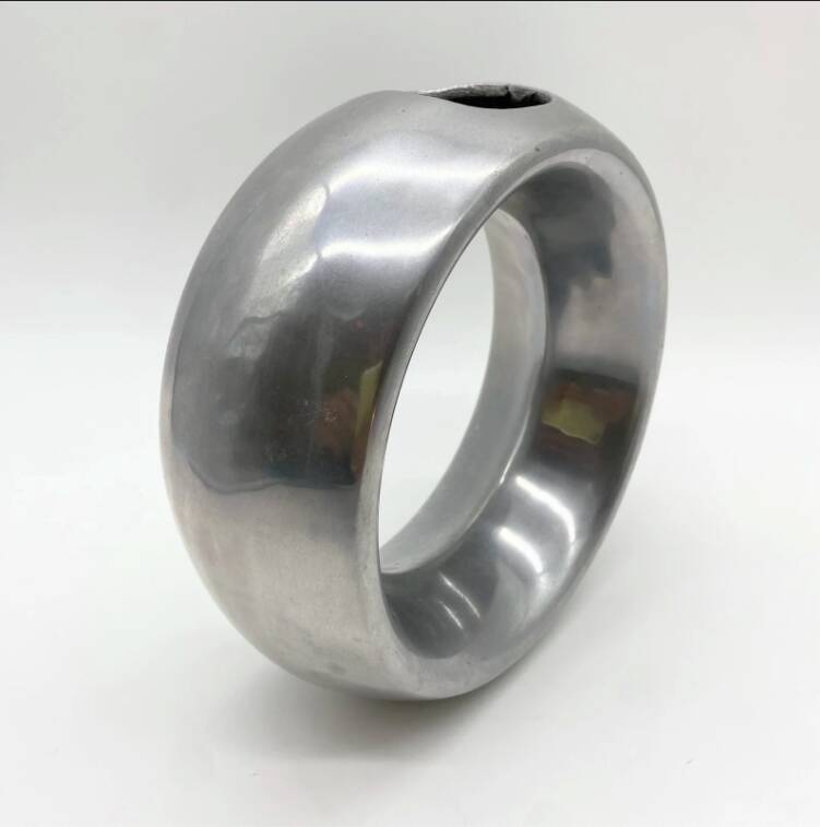 “Wheel” vase / Cast aluminum – 1980s