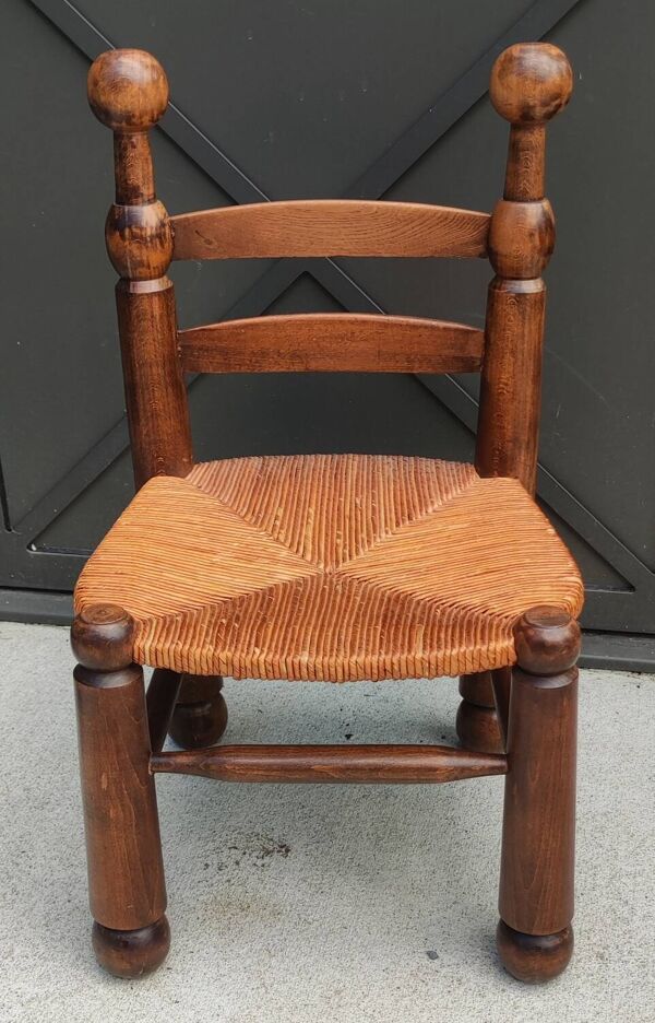 Ancienne petite chaise basse paillée
