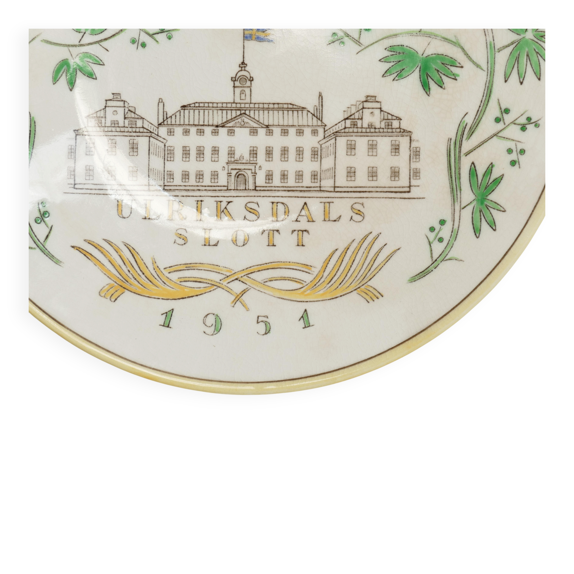 Swedish Grace Plates with Ulriksdal Palace in Yellow and Green by Gefle 1951