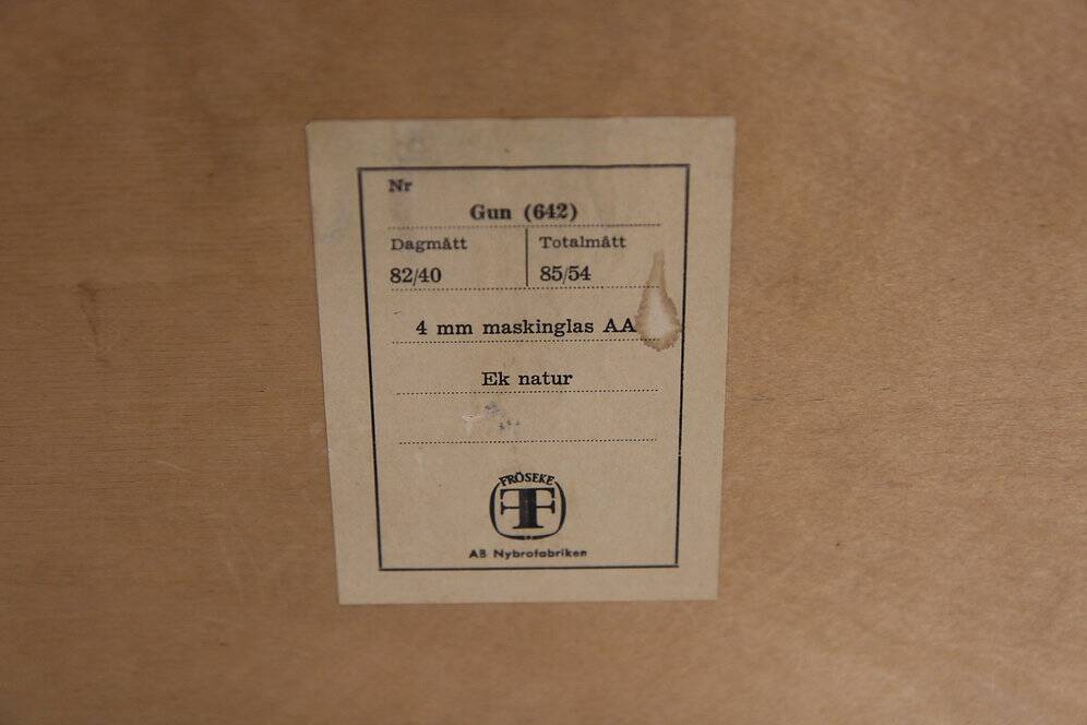 Scandinavian mirror "Gun 642" in oak, 86x54cm, Nybrofabriken, Sweden, 1960