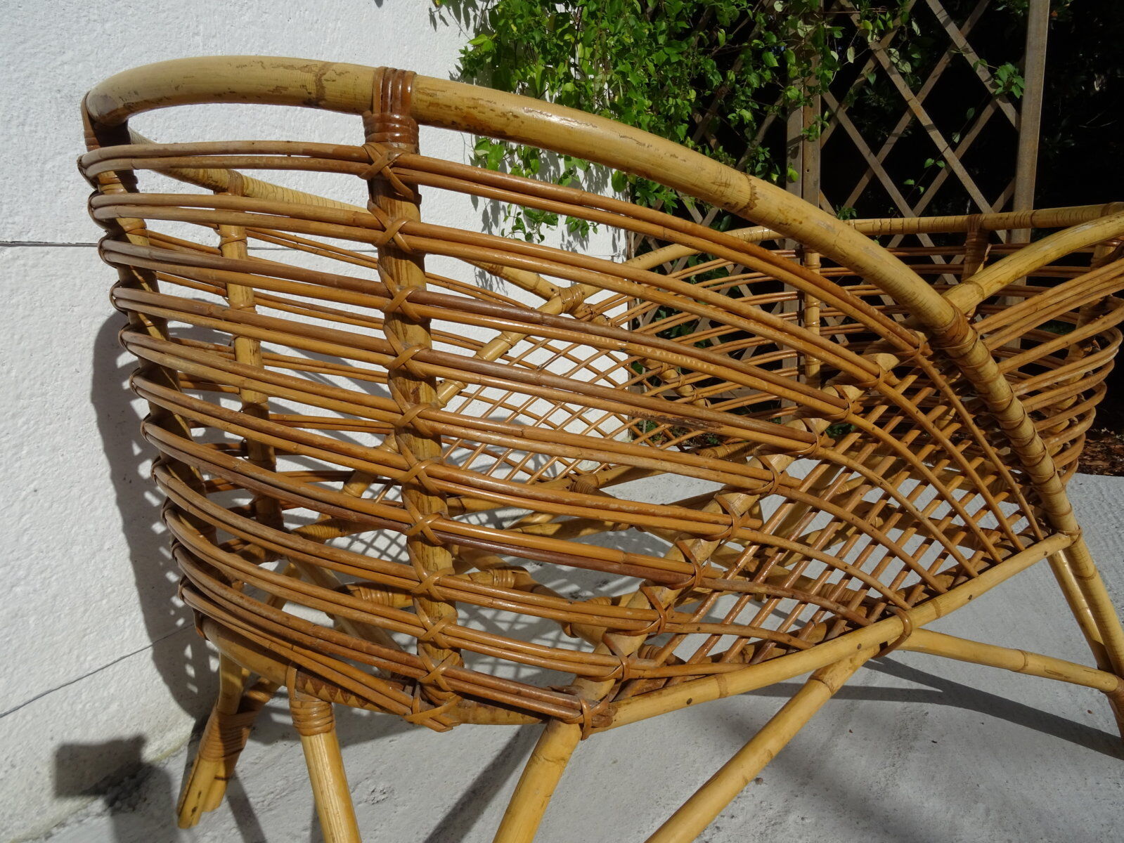 Cradle rattan basket