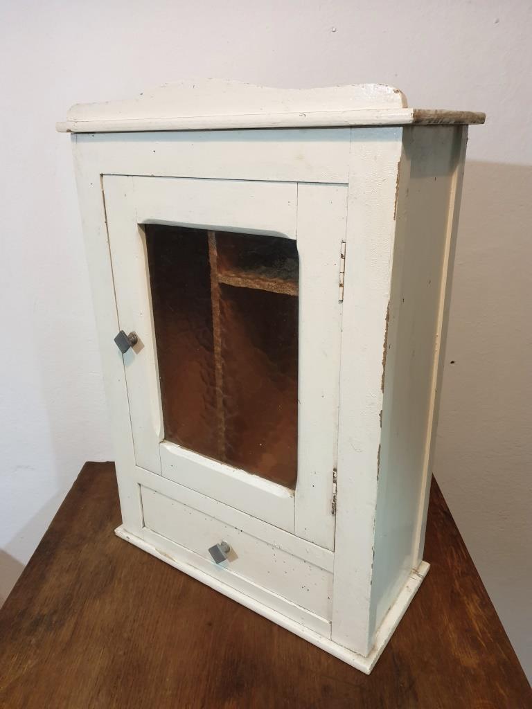 Pharmacy cabinet