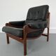 Fauteuil en teck et cuir années 1960