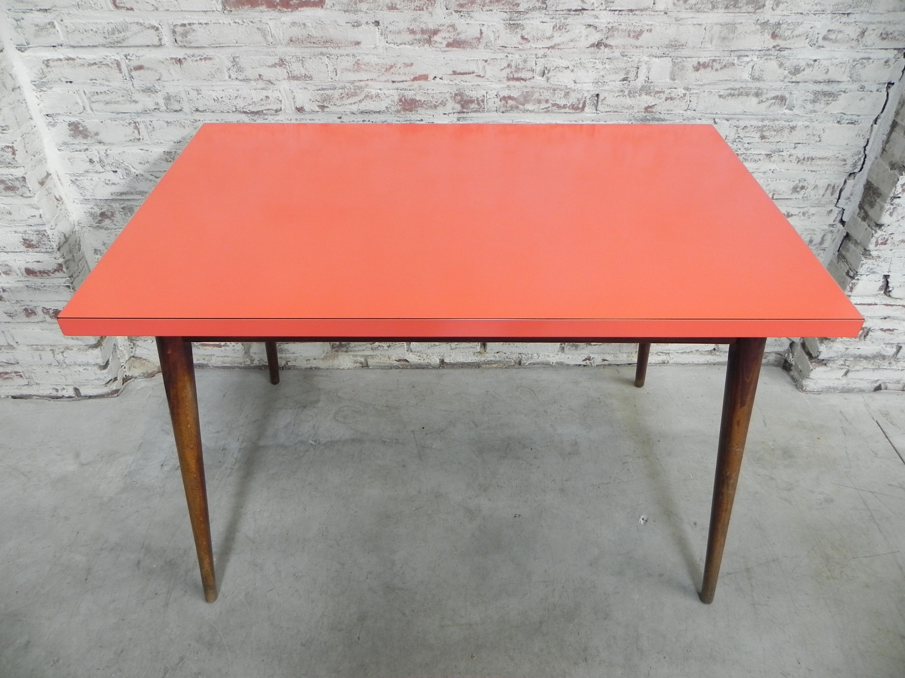 Vintage dining table, kitchen table with formica top﻿﻿﻿﻿﻿﻿