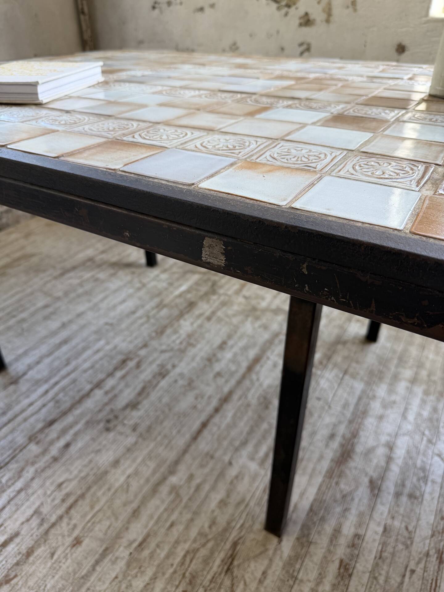 Dining table tiled 1950 dlg Capron