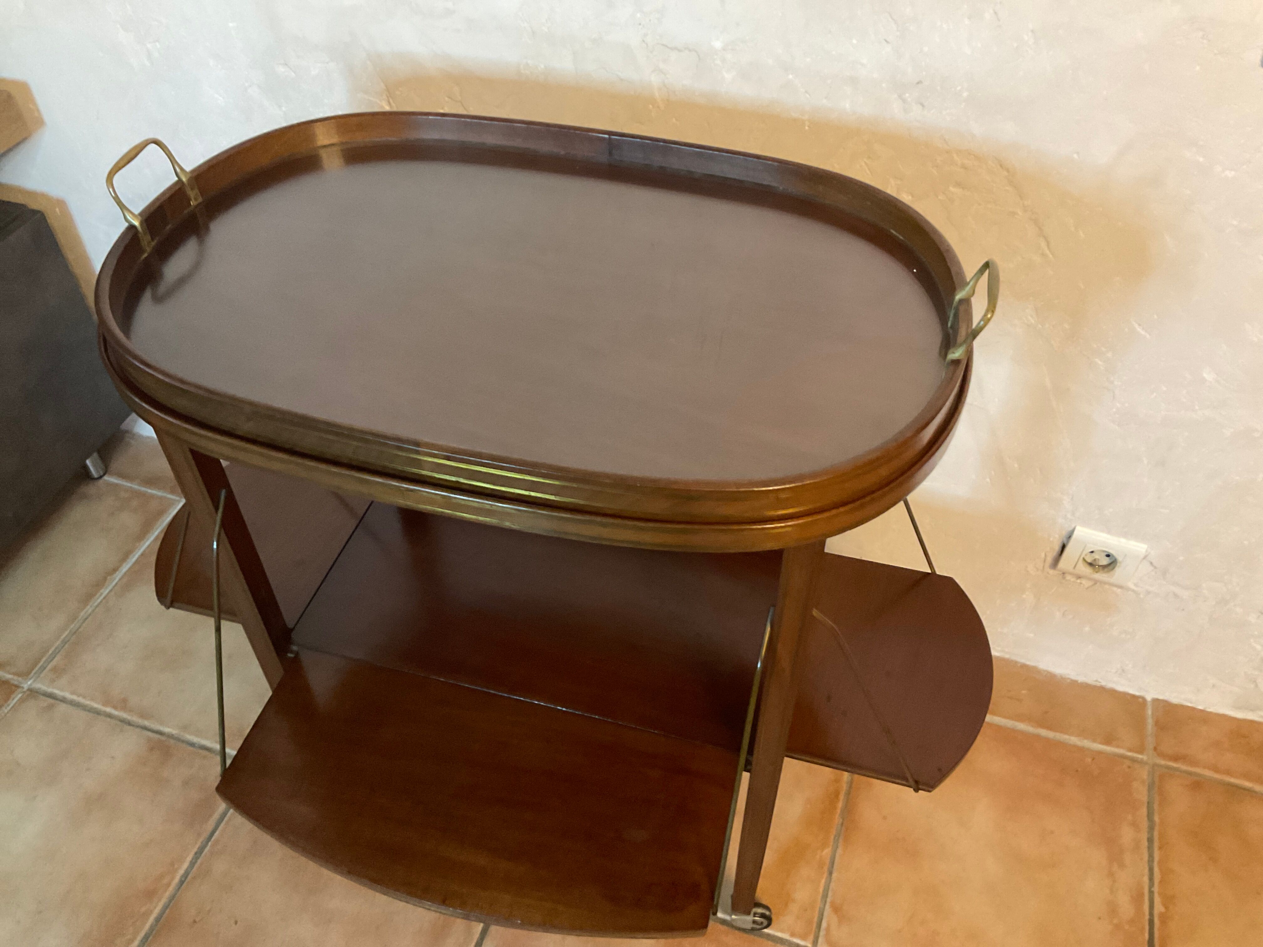 Tea table serving oval maid in mahogany brass marquetry