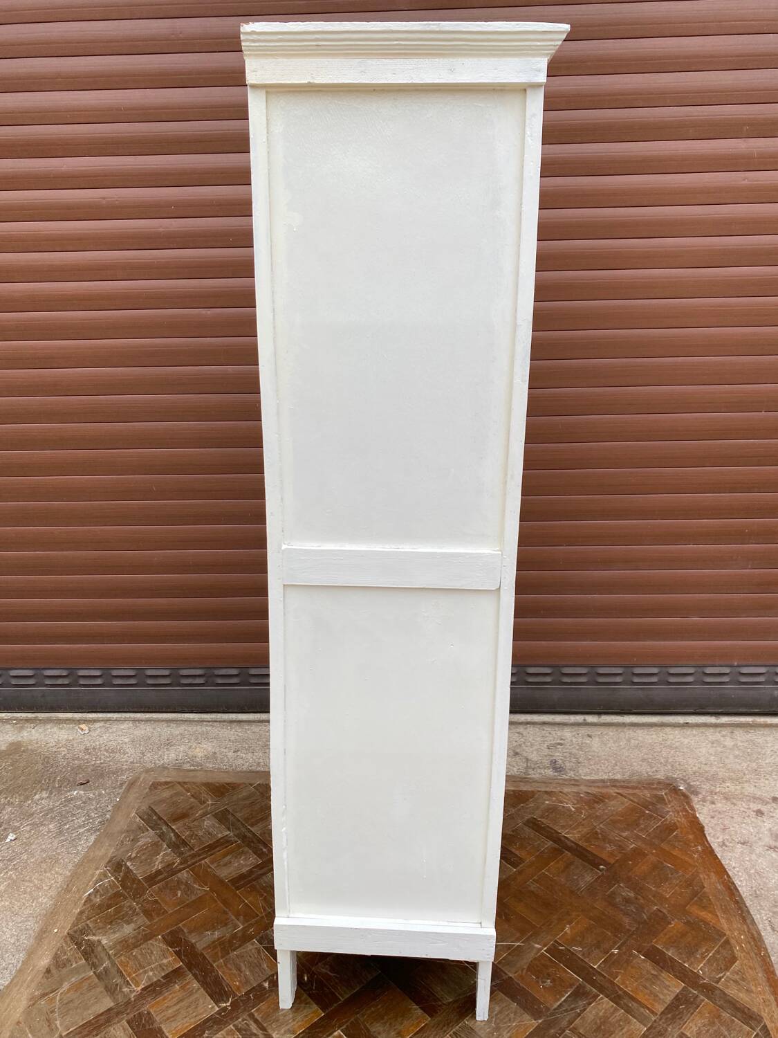 Small Parisian wardrobe