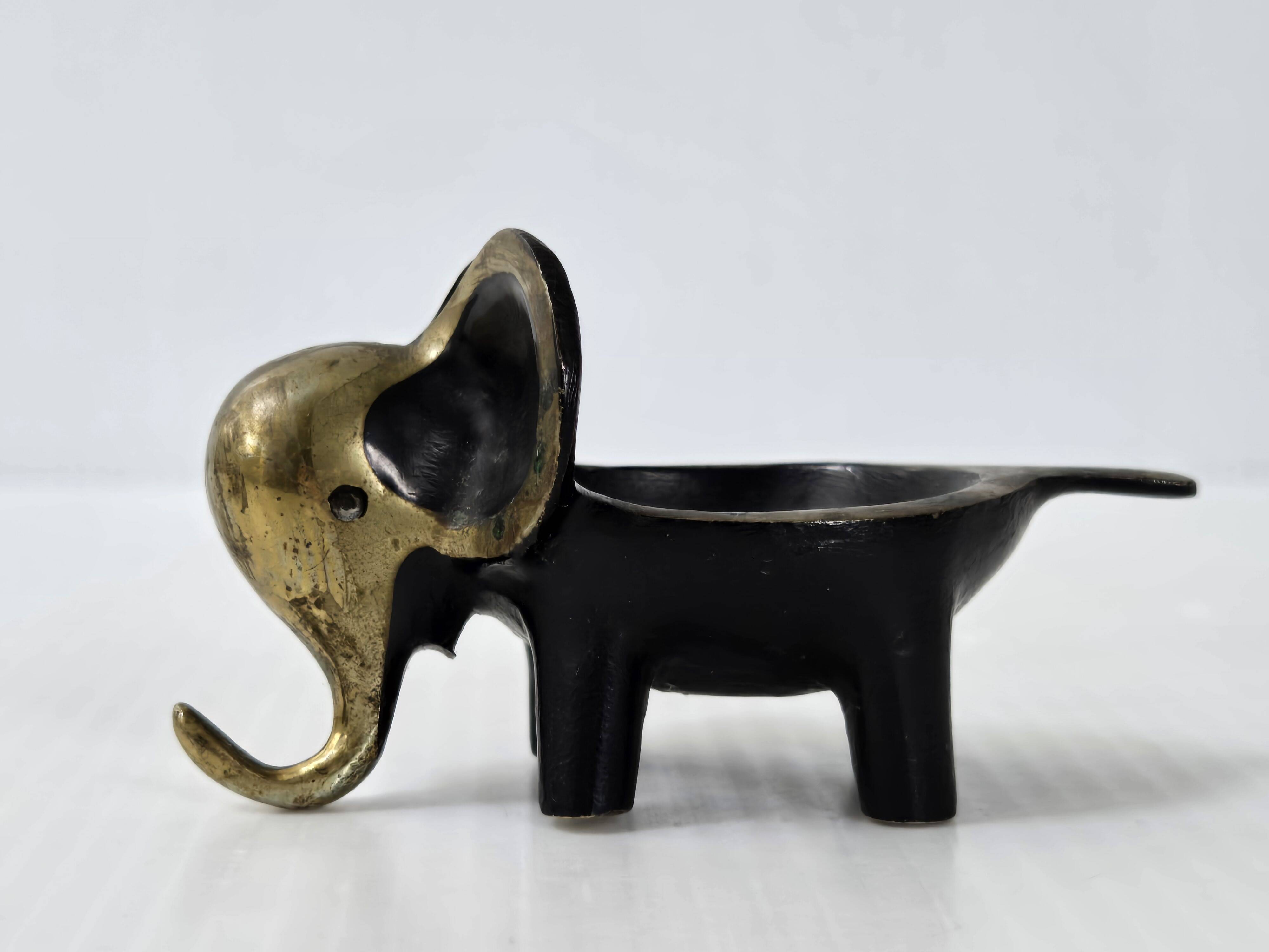 Set of 2 egg cups by Walter Bosse