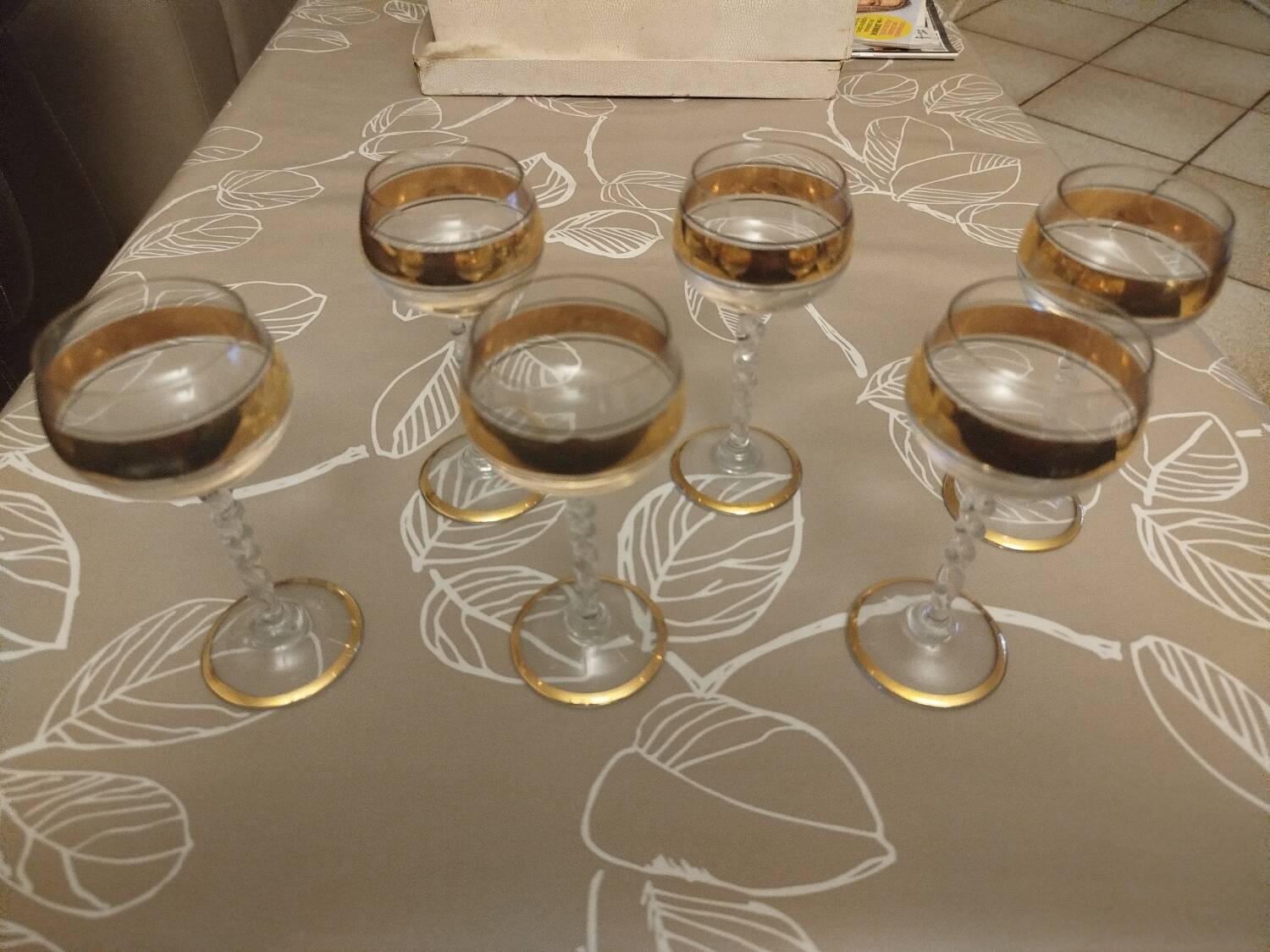 Verlor glasses with gold trim