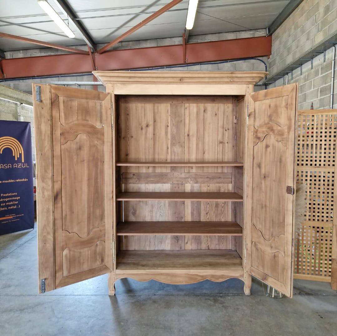 Antique cherry wood wardrobe – fully sandblasted