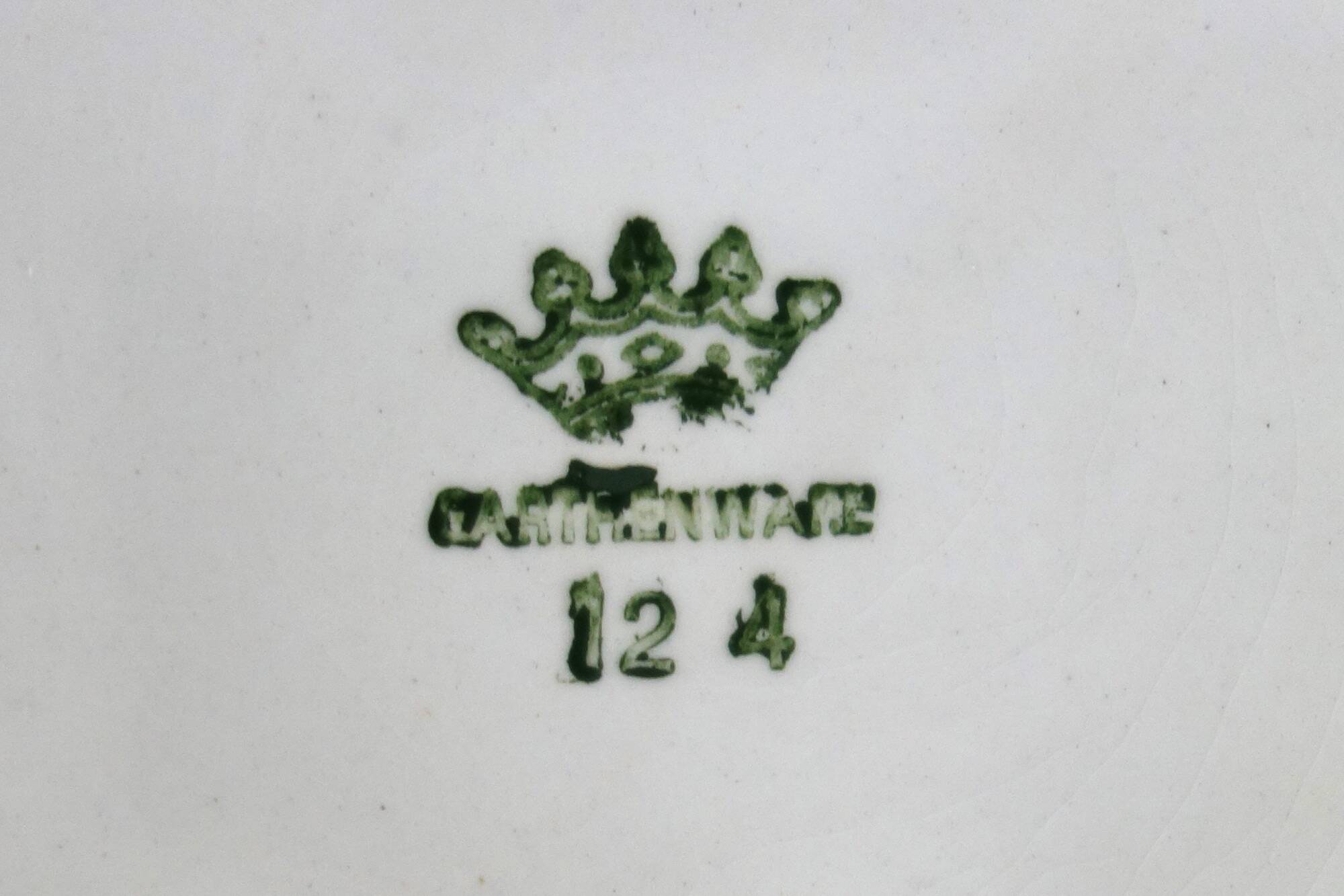 8 dessert plates in Fine Ware earthenware
