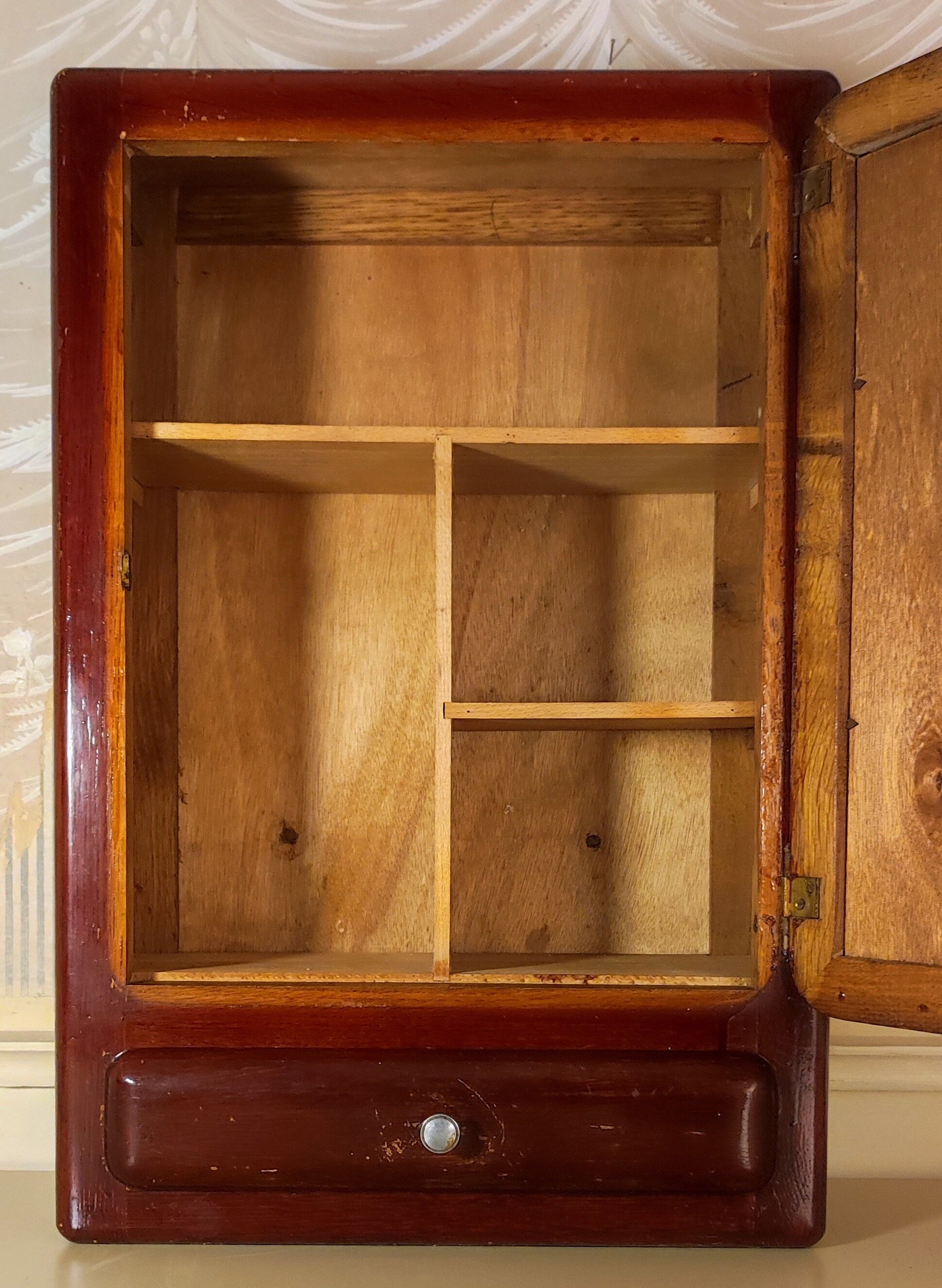 Wall-mounted medicine cabinet circa 1940