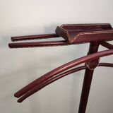 Chic valet en cuir cousu