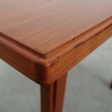 Table basse en teck, design danois, années 1970, production : Danemark