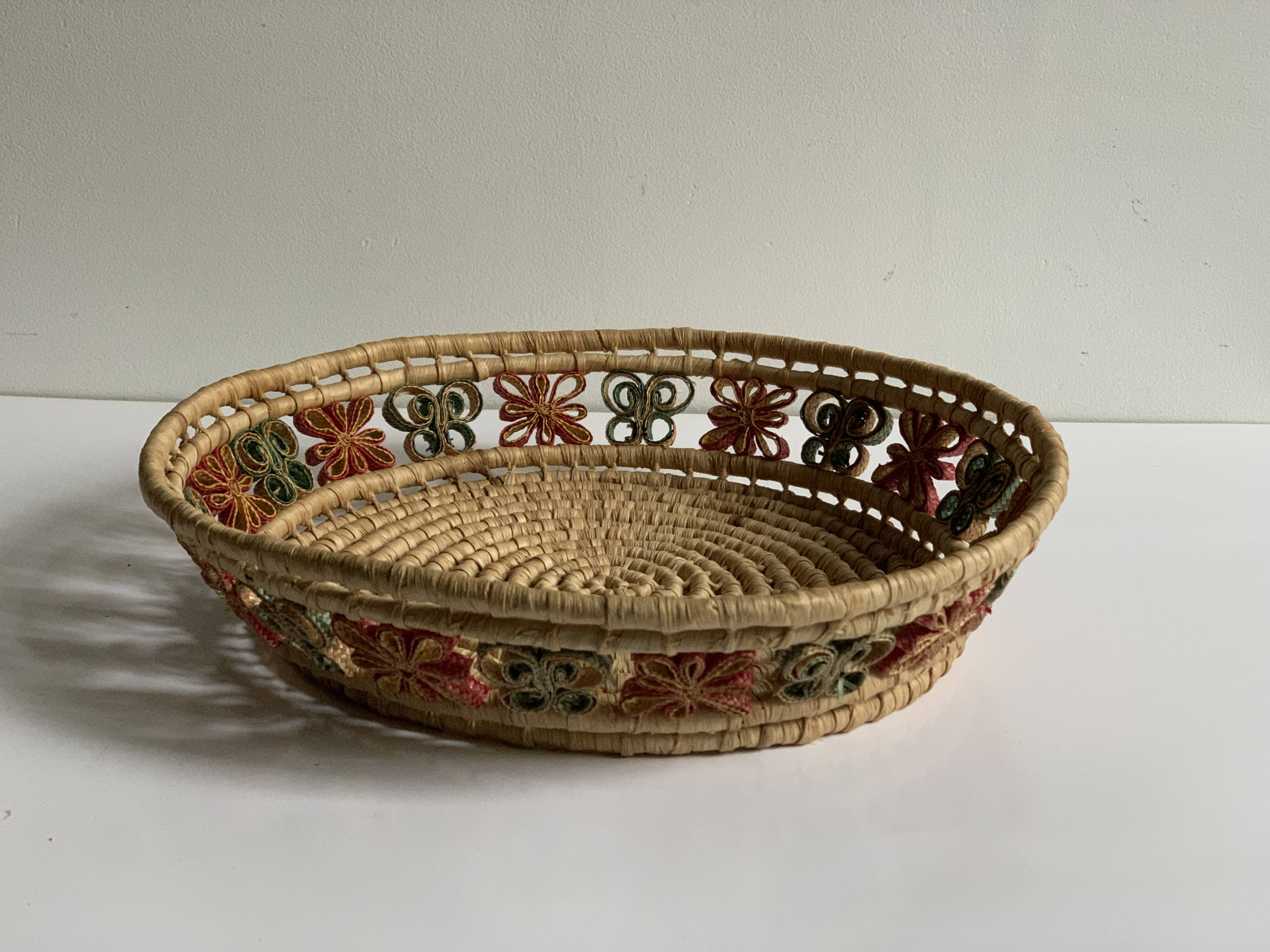 Raffia basket