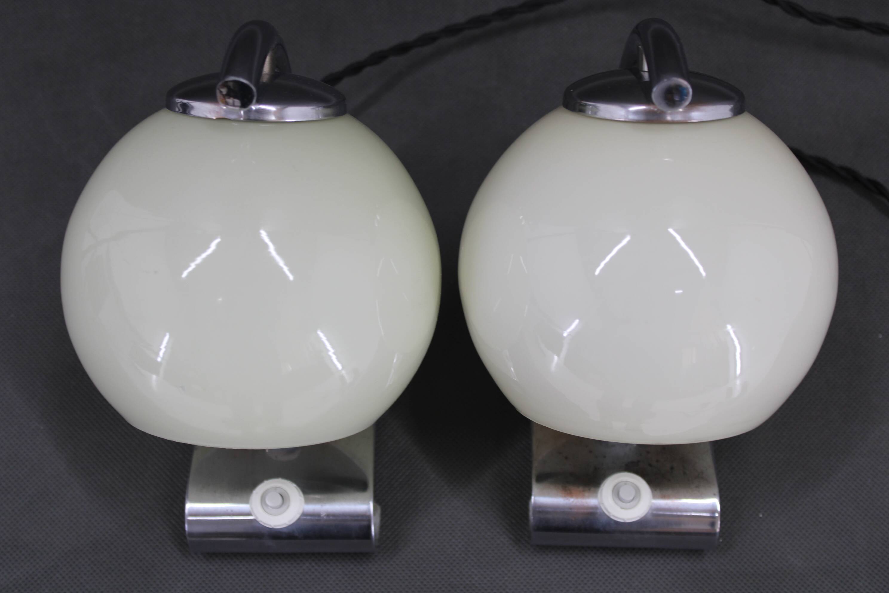 1930s Pair of Art Deco Chrome Plated Table Lamps, Czechoslovakia