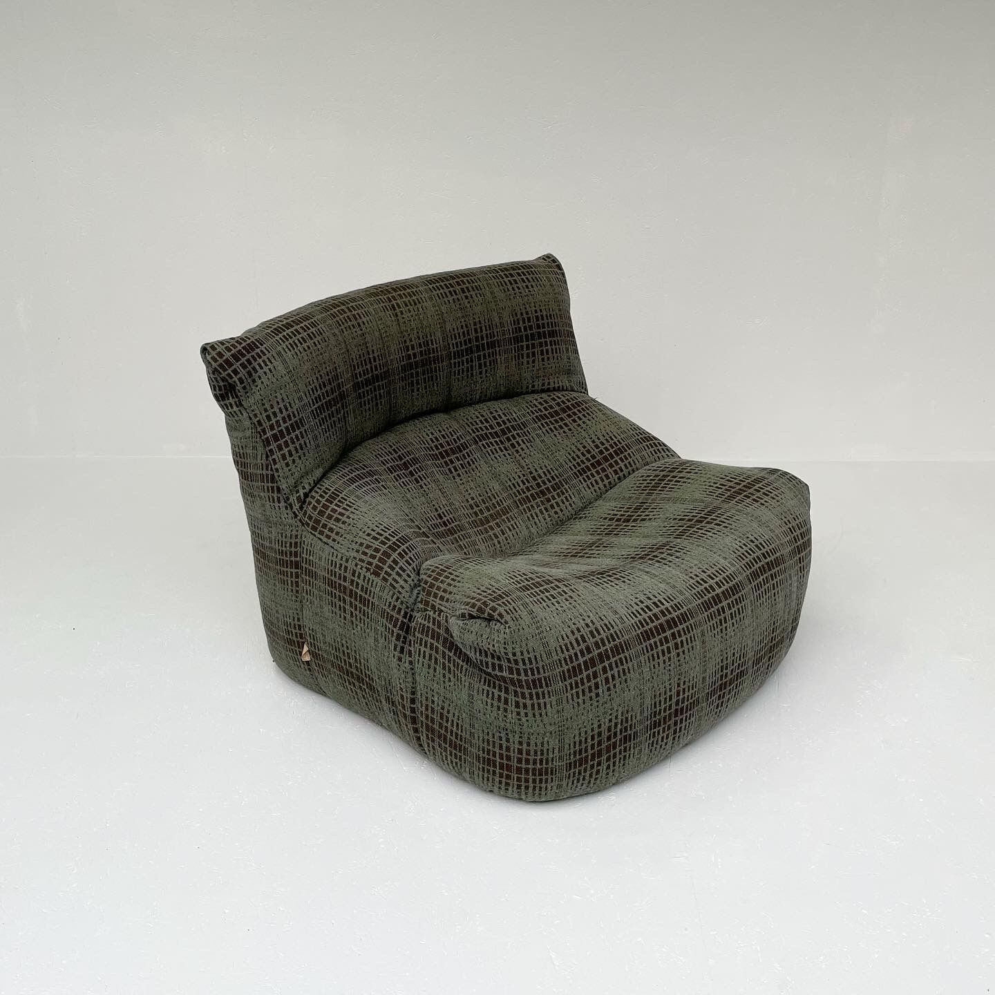 Aralia sofa by Michel Ducaroy for Ligne Roset