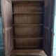 Armoire en noyer brut