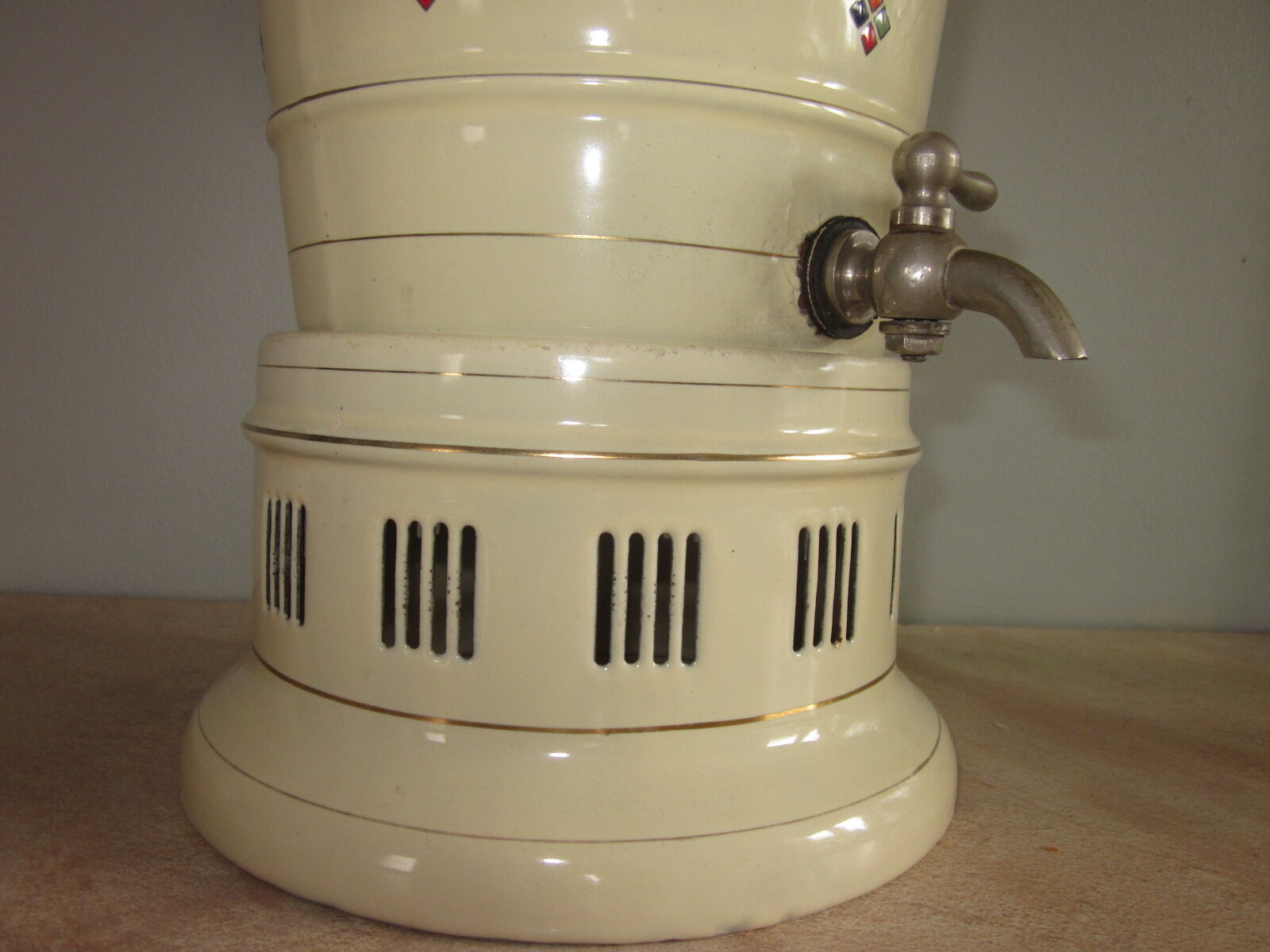 Old bistro coffee maker in email