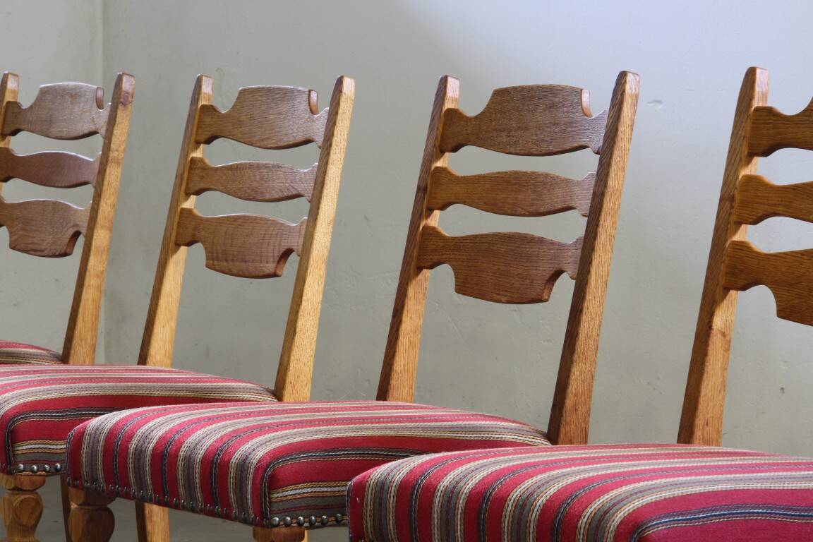 Vintage 1960s Danish farmhouse oak dining chairs in the style of Henning Kjærnulf
