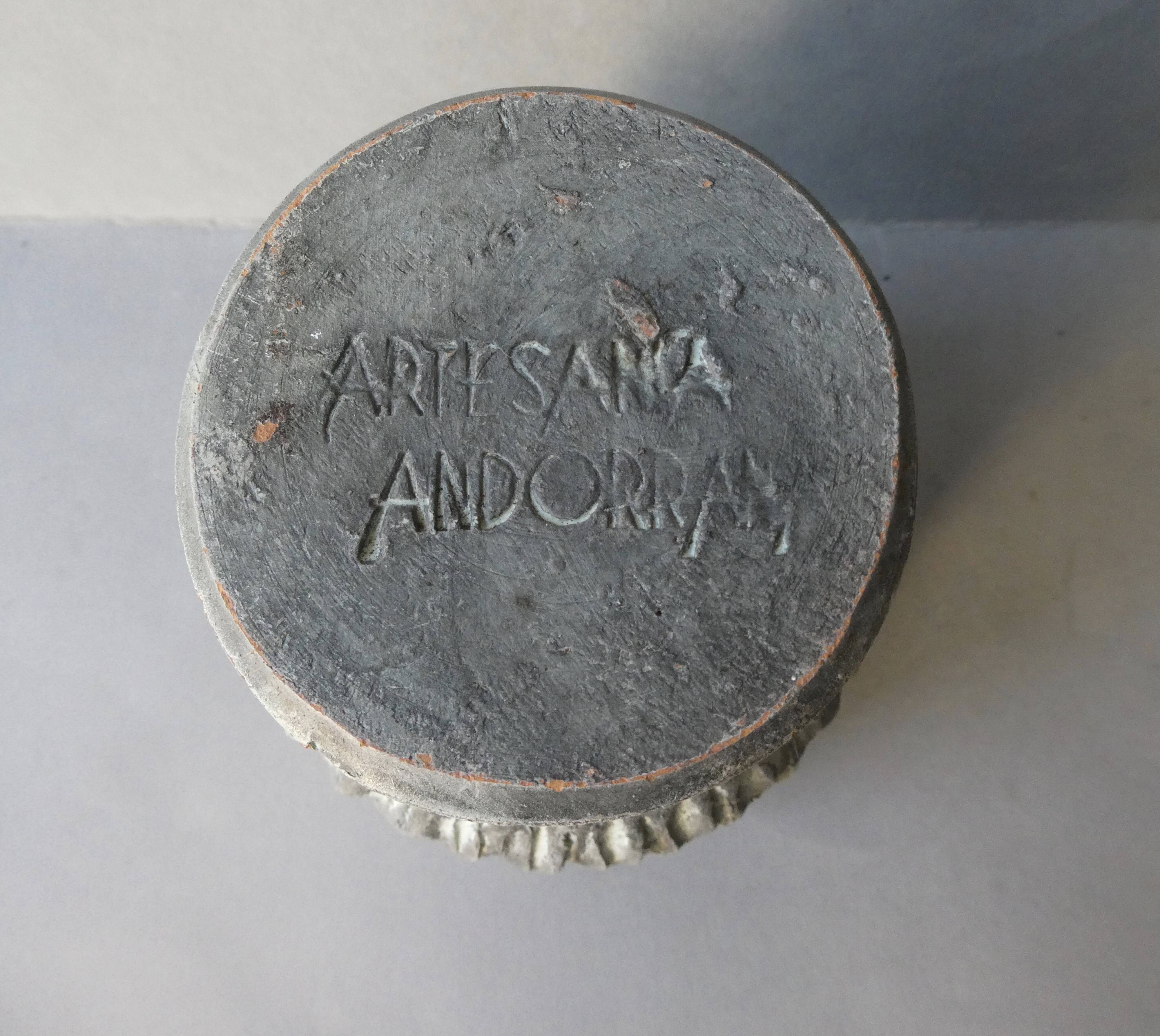 Terracotta pot cover from the 60s, Artesania Andorrana