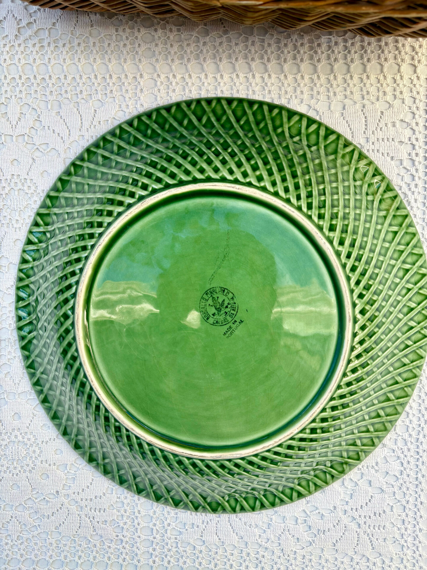 Large woven border salad bowl "Rabbit Green" Bordallo Pinheiro Po