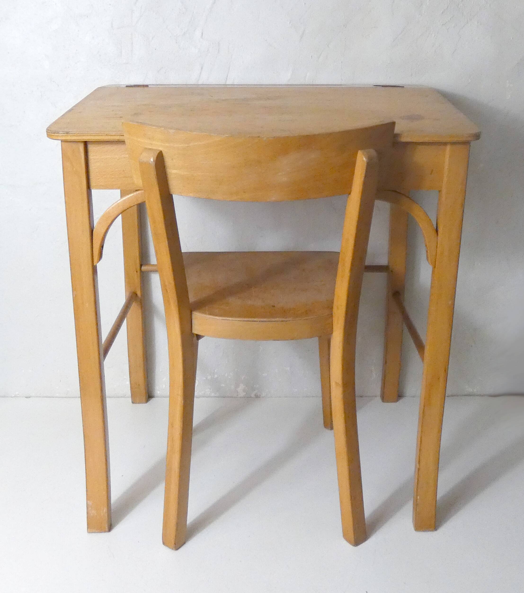 Desk + Baumann chair for children